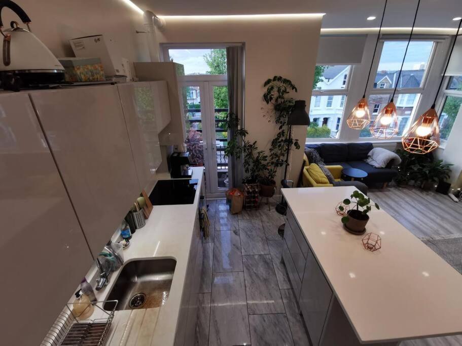 Entire Apartment Alexandra Palace, London Luaran gambar